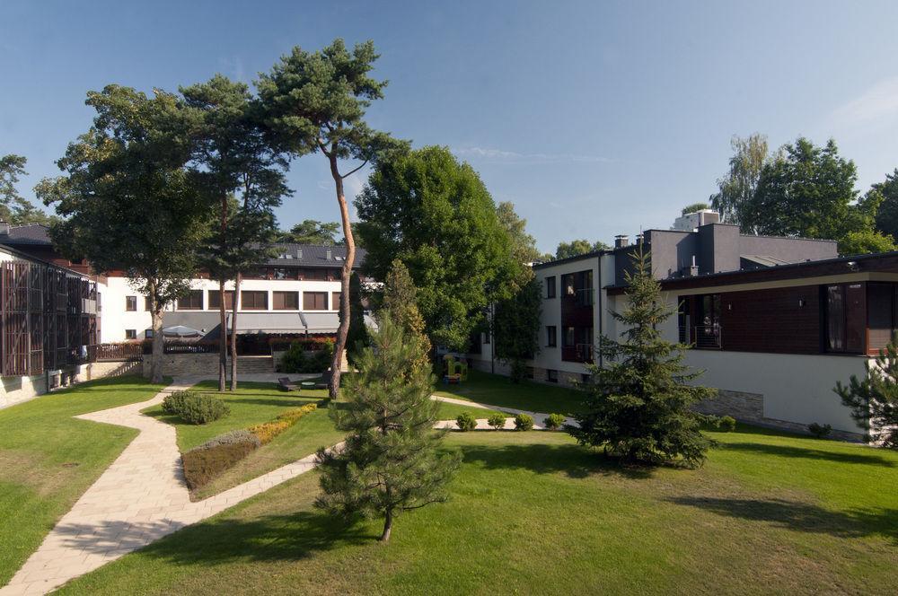 Columna Medica Hotel Łask Kültér fotó